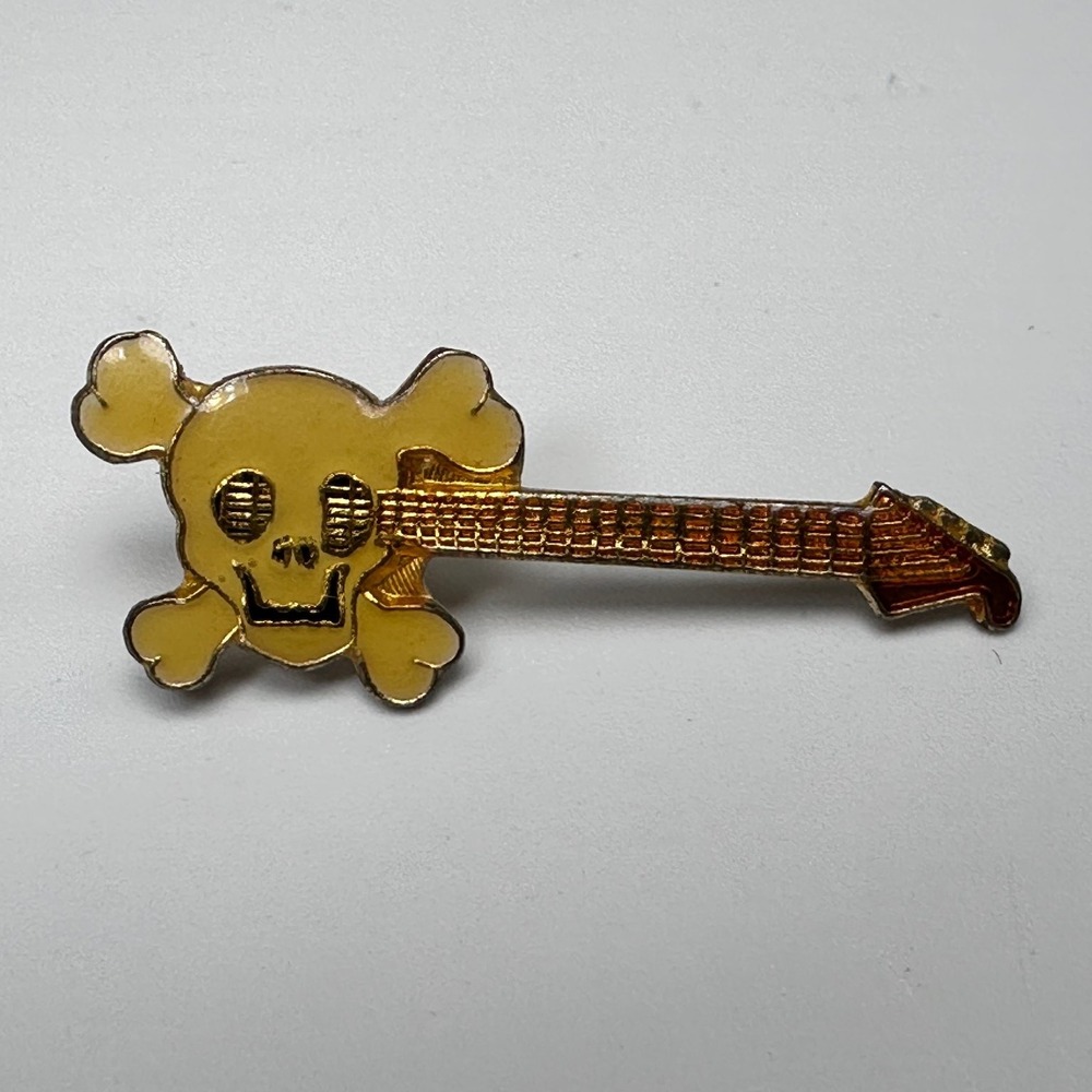 VINTAGE Skull & Crossbones Guitar Lapel Pin Brooch White & Gold-Tone Enamel 1"